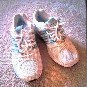 Women's Adidas Boost Shoes Size 6